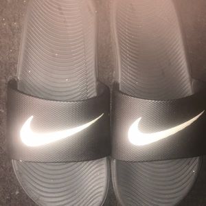Nike Flops
